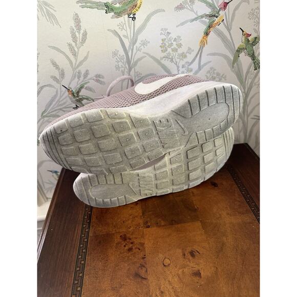 Size 7 - Nike Tanjun Lilac 2017 - 812655-605 - Picture 6 of 9